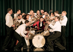 Christmas in Swing - Andrej Hermlin and his Swing Dance Orchestra