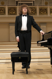 Ein Konzertpianist der Spitzenklasse spielt im Scharwenka Haus