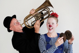 Glucks und der Klangsammler (4-10 J.) - Clowness Theater