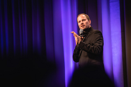 Poetry Slam in der Schillerwoche - moderiert von Johannes Elster