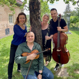 Blühende Romantik zum Frühlingsbeginn - Sandra Kaltenbrunn (Klarinette), Bojan Murov (Violine), Athanassios Bellos (Cello), Jenia Keller (Klavier)