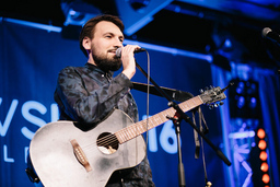 ROSENAU Poetry Slam - als Conférencier und Moderator Nikita Gorbunov