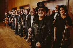 The Swinging Christmas Show - Paul Carrack & SWR Big Band