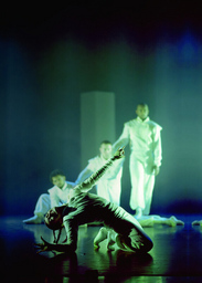 Phoenix Dance Theatre (GB) »BELONGING"