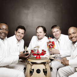 Klazz Brothers & Cuba Percussion | Christmas meets Cuba