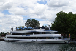 Südrundfahrt - ca. 2 Std. Schifffahrt in Richtung Neuburgweier / Maxau und zurück.