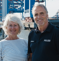 Kästner & Kästner live bei uns mit dem dritten Teil ihrer ,, Tatort Hafen" - Reihe