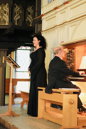 Konzert Orgel plus  "Rosen brach ich nachts mir..."